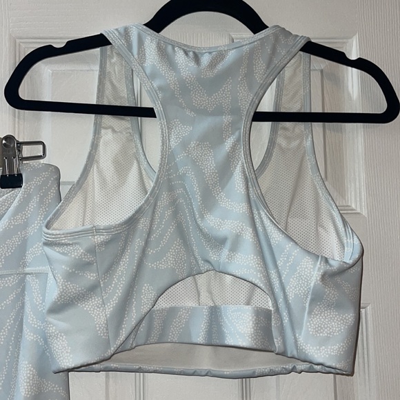 RVCA Workout Set - Picture 8 of 8